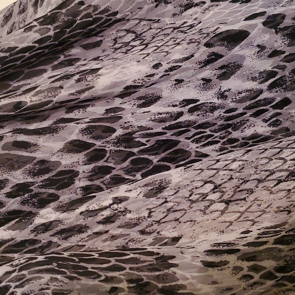 Le Chateau Halter Top - Picture 2 of 4